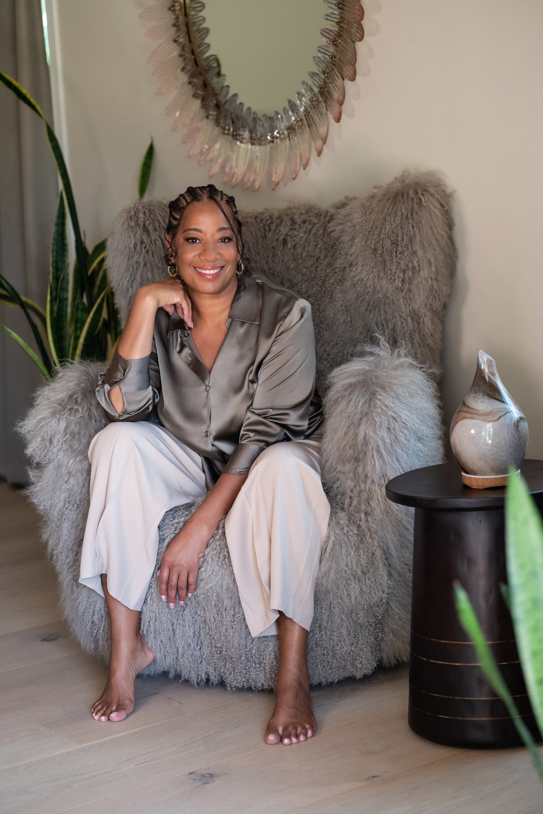 Lisane smiling, at ease